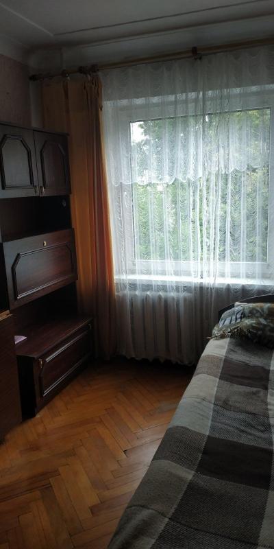 Long term rent 3 bedroom-(s) apartment Dehtiarivska Street 43/8