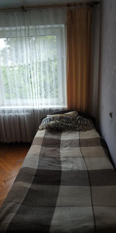 Long term rent 3 bedroom-(s) apartment Dehtiarivska Street 43/8