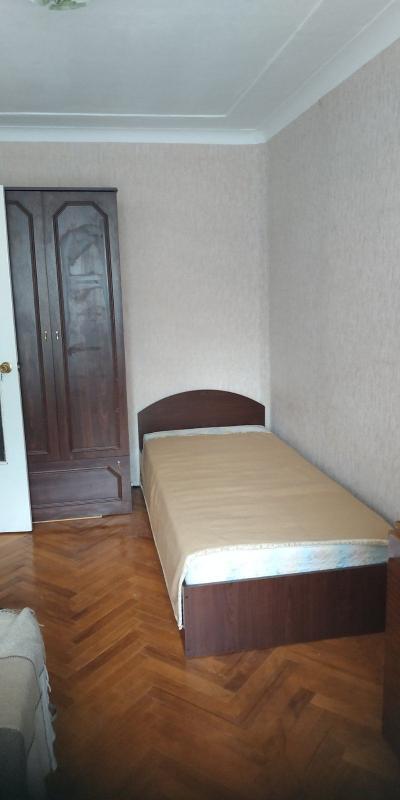 Long term rent 3 bedroom-(s) apartment Dehtiarivska Street 43/8