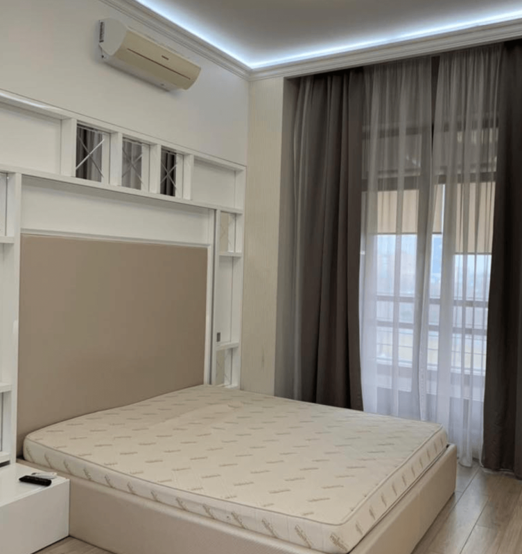 Sale 1 bedroom-(s) apartment 65 sq. m., Bannyi Lane 1