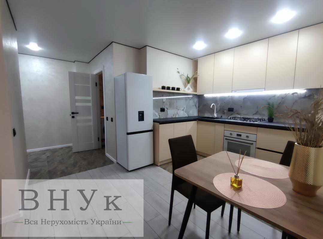 Sale 3 bedroom-(s) apartment 56 sq. m., Kyivska Street 12