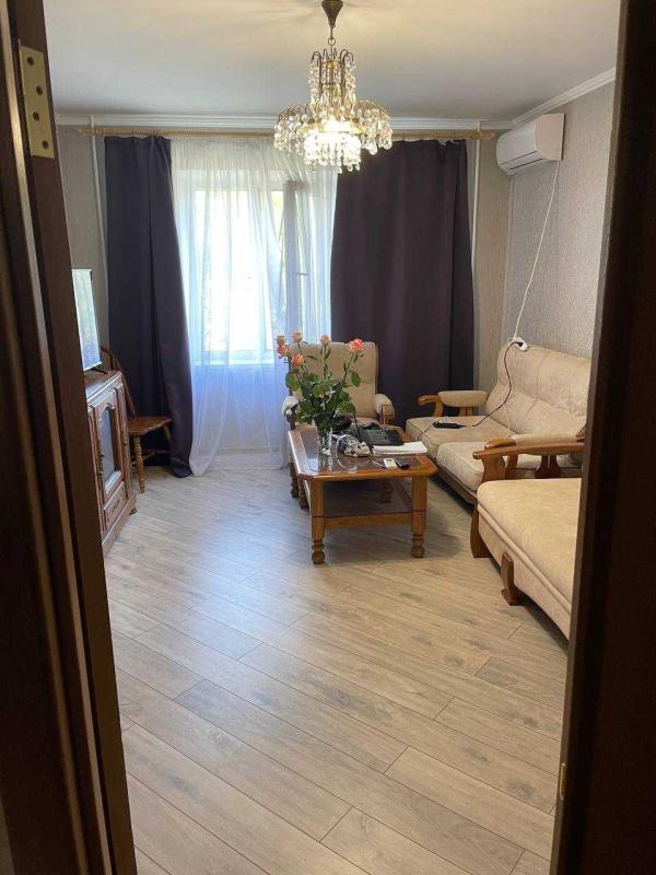 Long term rent 2 bedroom-(s) apartment Revutskoho Street 19/1