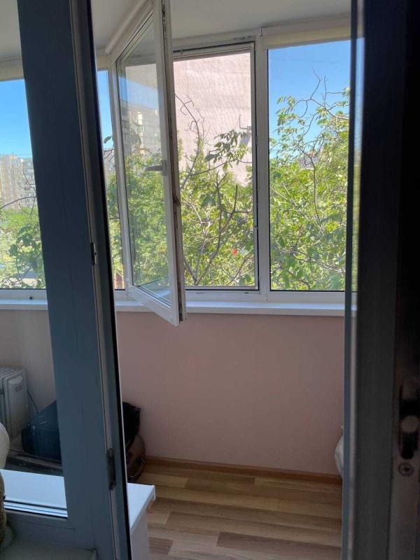 Long term rent 2 bedroom-(s) apartment Revutskoho Street 19/1