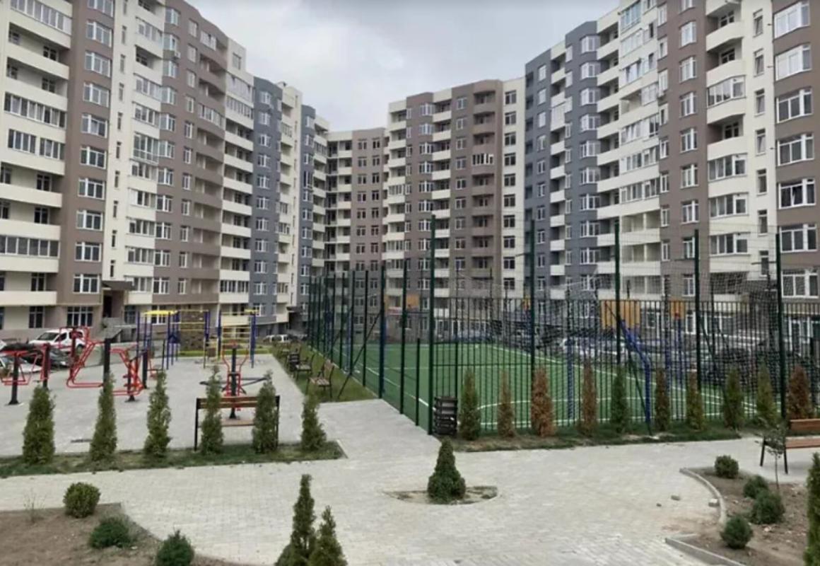 Продаж 2 кімнатної квартири 56 кв. м, Київська вул. 1