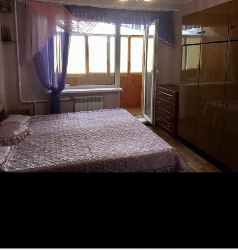 Long term rent 2 bedroom-(s) apartment Volodymyra Ivasiuka Avenue (Heroiv Stalinhrada Avenue) 42