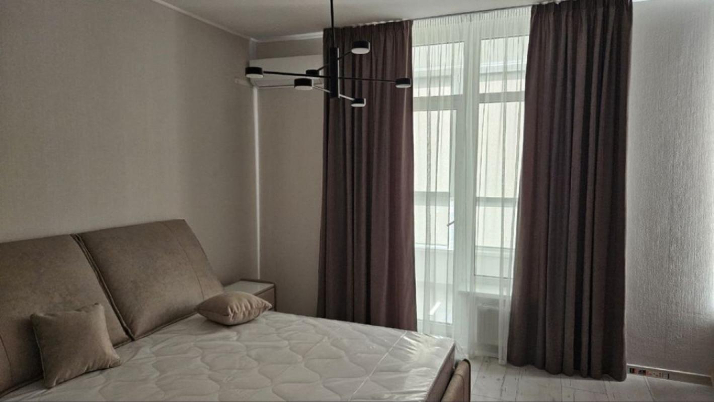 Long term rent 1 bedroom-(s) apartment Beresteiska Avenue (Peremohy Avenue) 65а