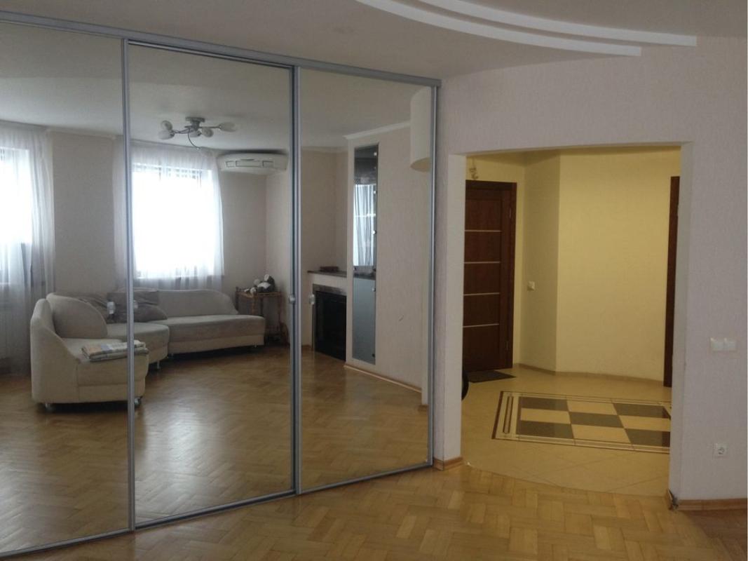 Long term rent 2 bedroom-(s) apartment Anny Akhmatovoi Street 13