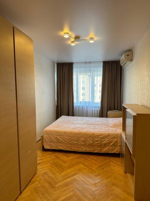 Long term rent 2 bedroom-(s) apartment Henerala Henadiia Vorobiova Street (Kurska street) 4а