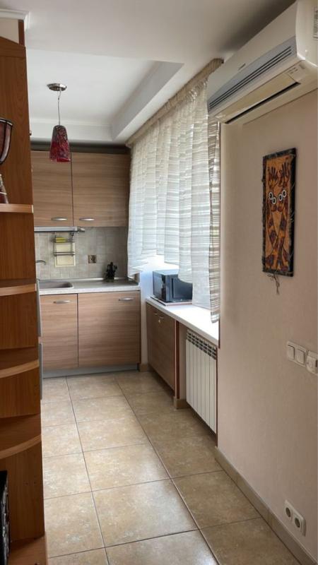 Long term rent 3 bedroom-(s) apartment Entuziastiv Street 45/1