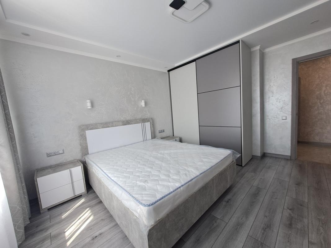 Long term rent 1 bedroom-(s) apartment Troleibusna Street