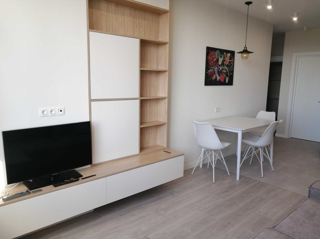 Long term rent 1 bedroom-(s) apartment Yevhena Sverstiuka Street 6