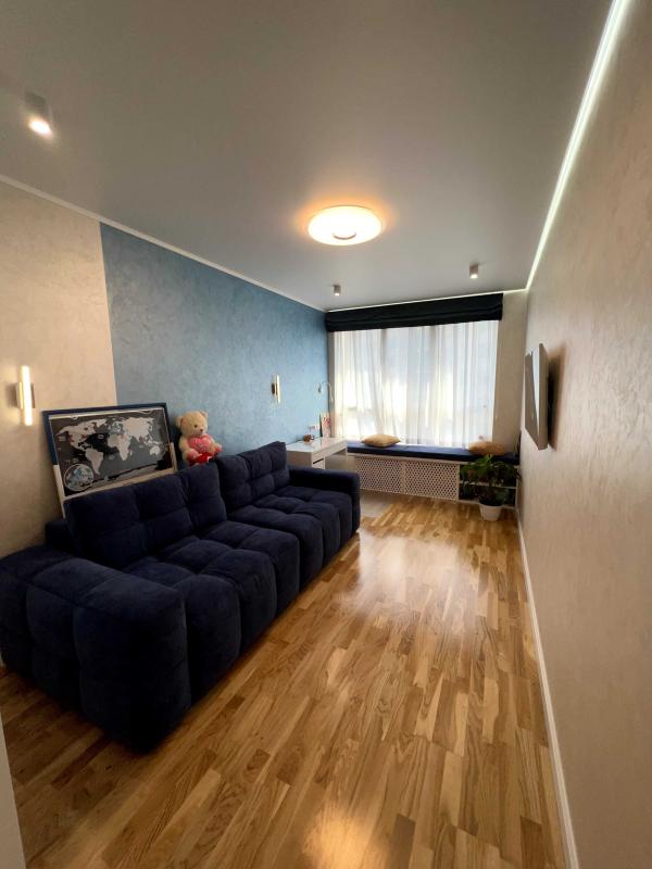 Long term rent 3 bedroom-(s) apartment Mytropolyta Vasylia Lypkivskoho Street (Urytskoho Street) 33а