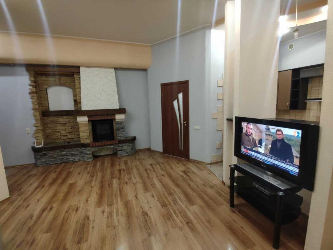 Long term rent 2 bedroom-(s) apartment Yaroslava Mudrogo Street (Petrovskoho Street) 35