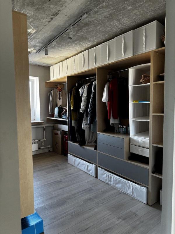 Long term rent 3 bedroom-(s) apartment Dniprovska Embarkment 13