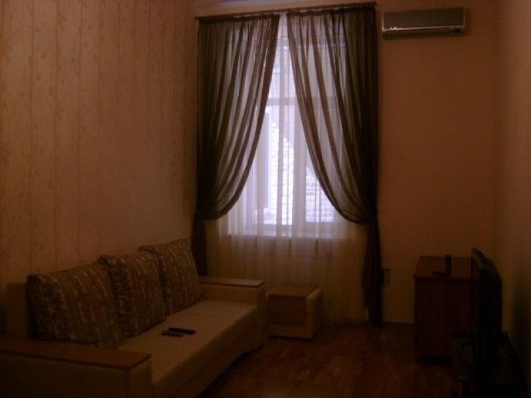 Long term rent 1 bedroom-(s) apartment Esplanadna Street 2