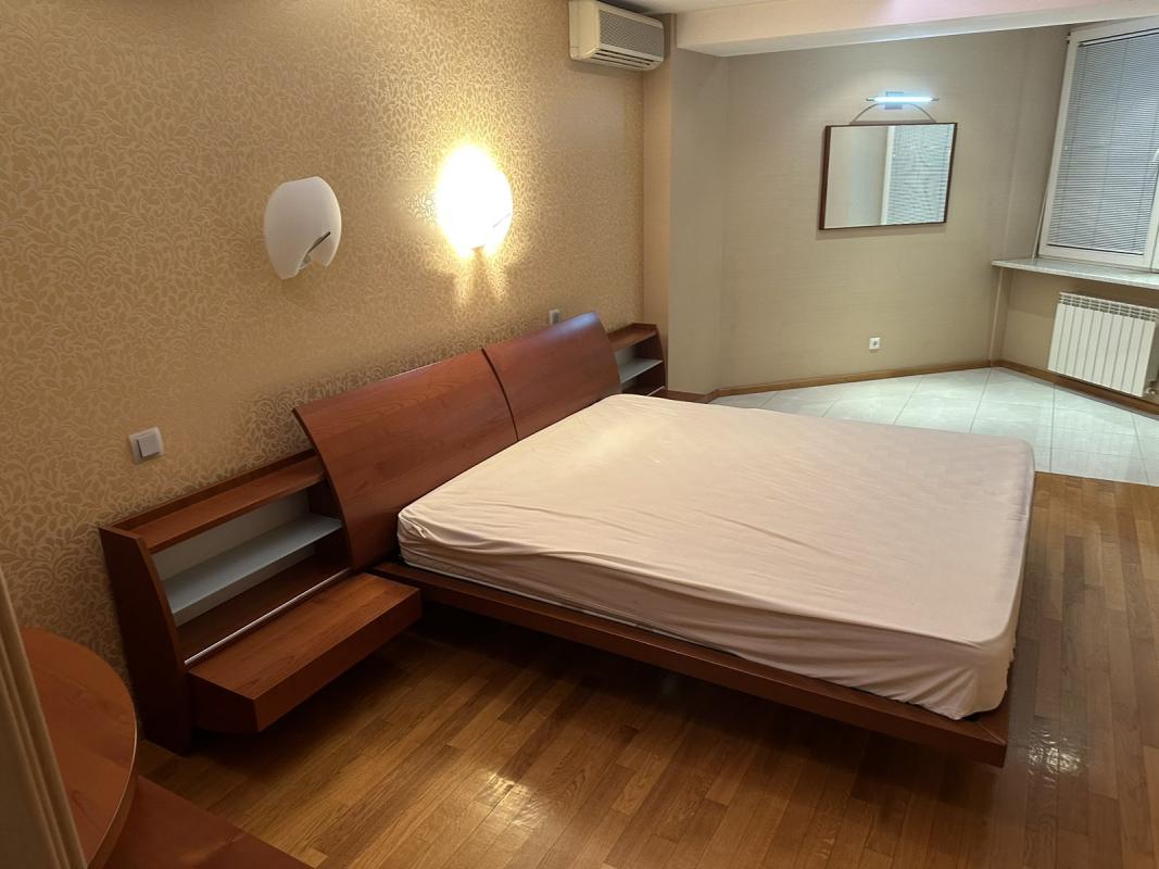 Long term rent 2 bedroom-(s) apartment Volodymyra Ivasiuka Avenue (Heroiv Stalinhrada Avenue) 24