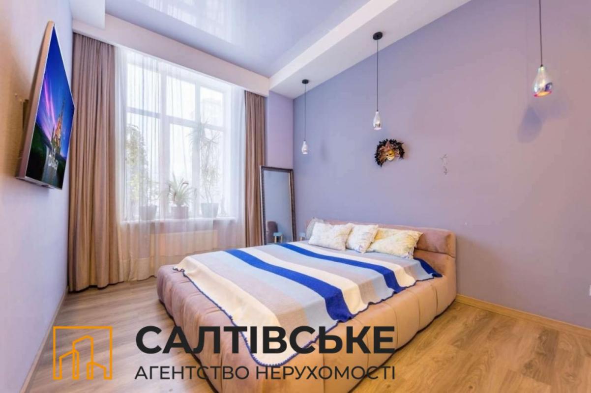 Продажа 4 комнатной квартиры 105 кв. м, Новоалександровская ул.