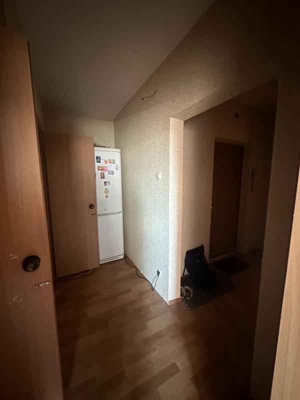 Продаж 2 кімнатної квартири 73 кв. м, Урлівська вул. 36