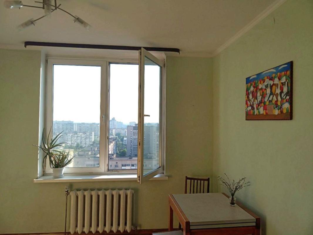 Sale 2 bedroom-(s) apartment 75 sq. m., Kharkivske Road 152