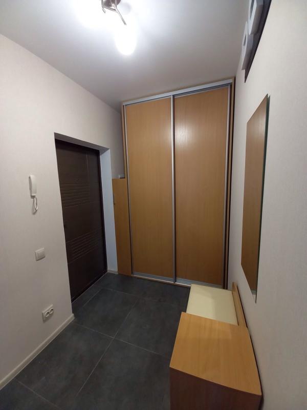 Sale 1 bedroom-(s) apartment 33 sq. m., Liubomyra Huzara Avenue (Kosmonavta Komarova Avenue)