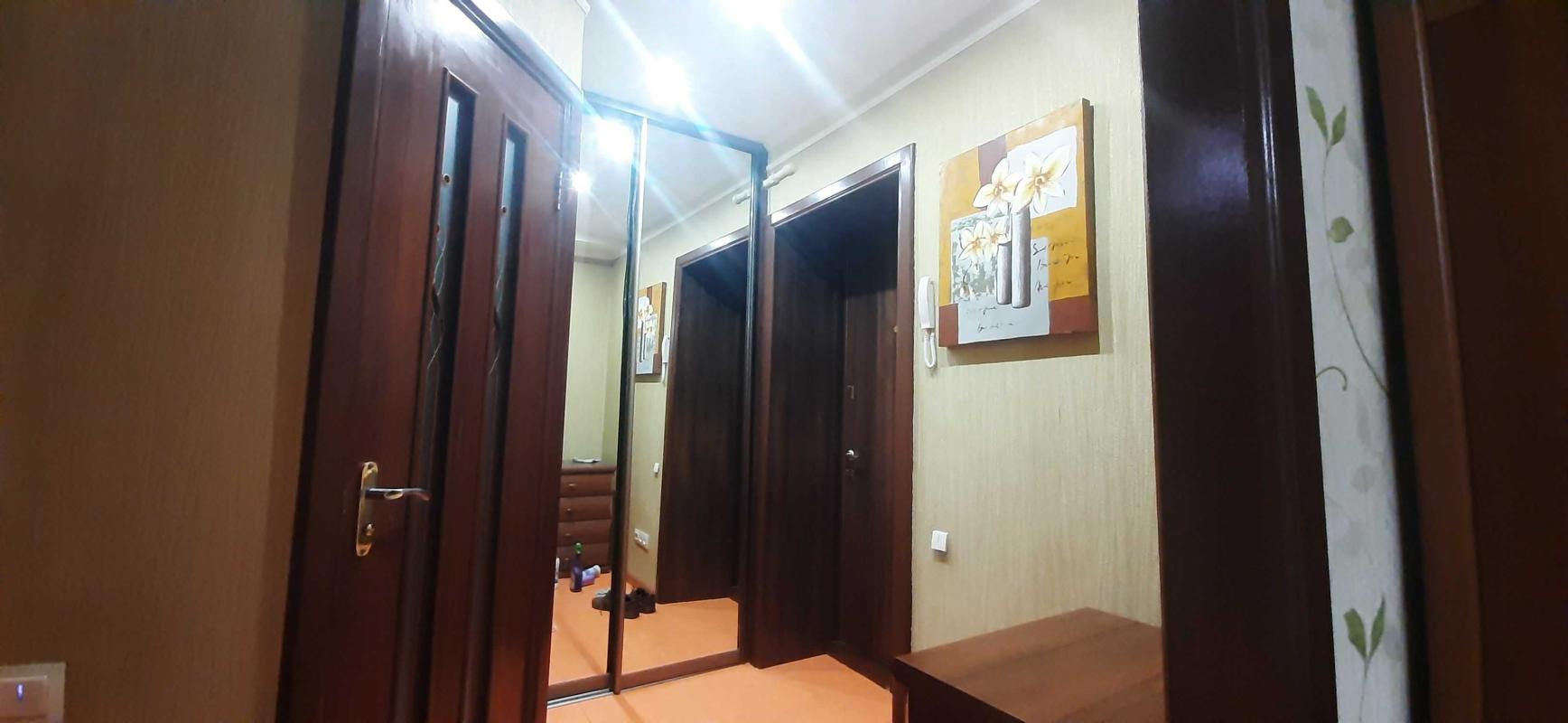 Long term rent 1 bedroom-(s) apartment Zhylianska Street 45