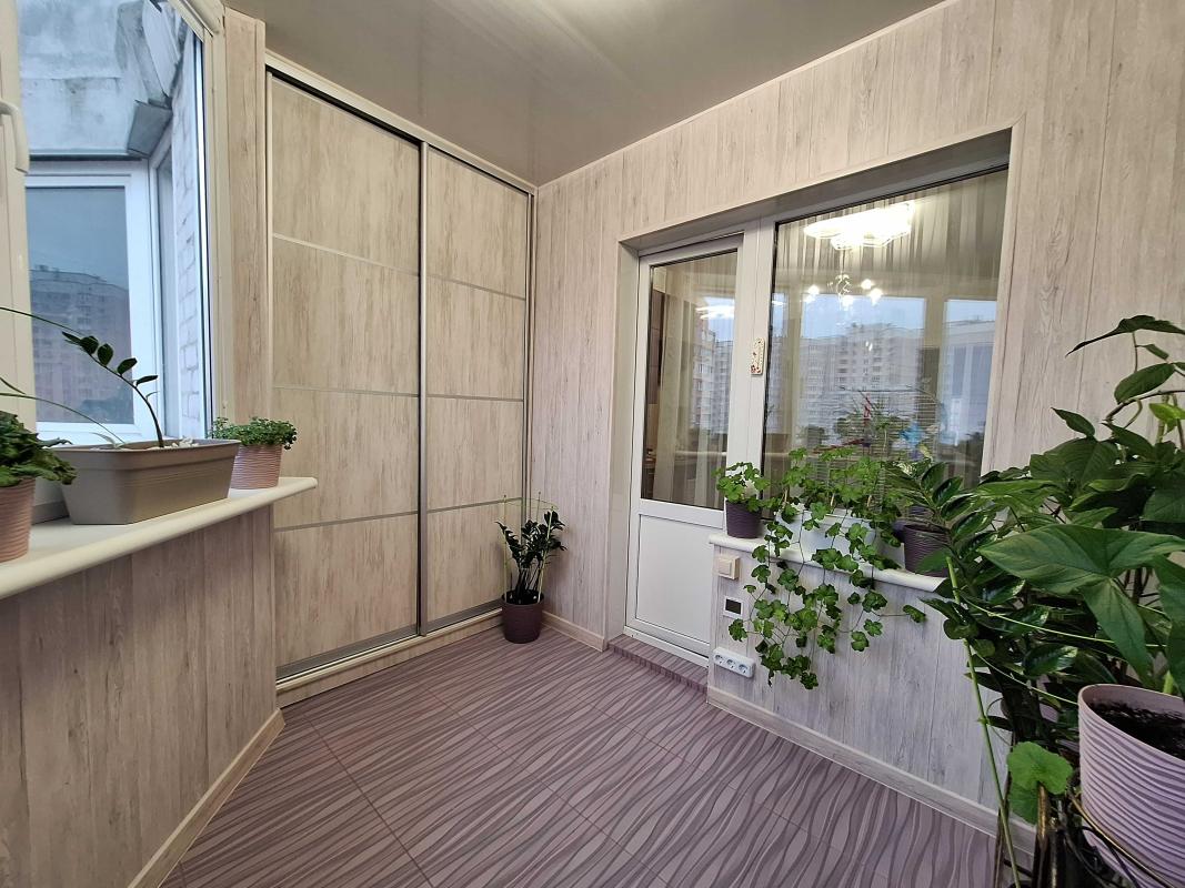 Sale 3 bedroom-(s) apartment 92 sq. m., Petra Hryhorenka Avenue 1а
