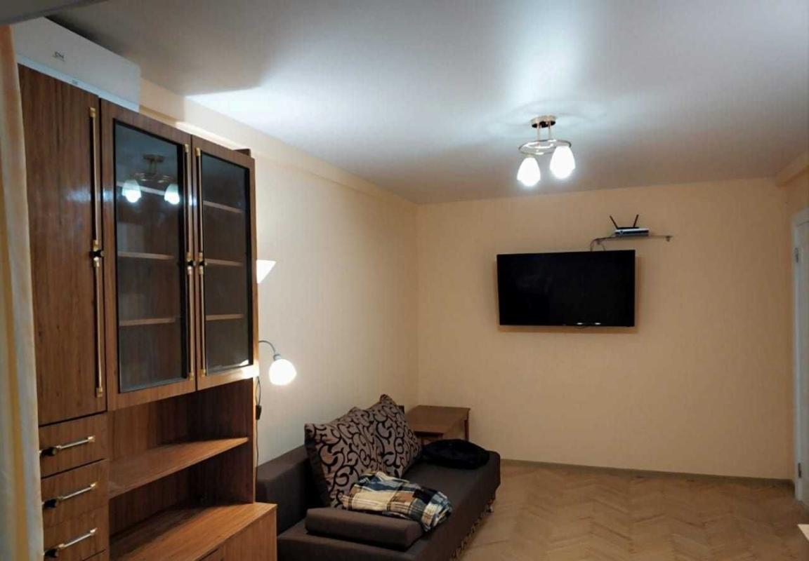 Long term rent 1 bedroom-(s) apartment Yevhena Sverstiuka Street 8а