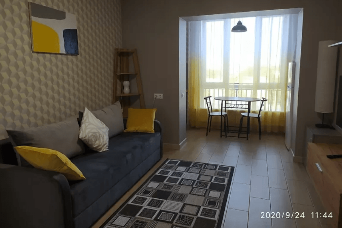 Long term rent 1 bedroom-(s) apartment Malynovskoho Street 5