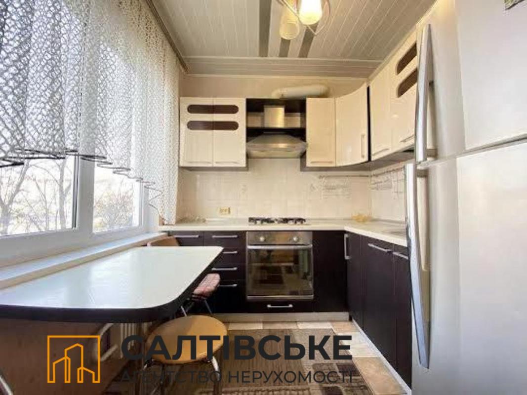 Продаж 3 кімнатної квартири 63 кв. м, Героїв Праці вул. 28