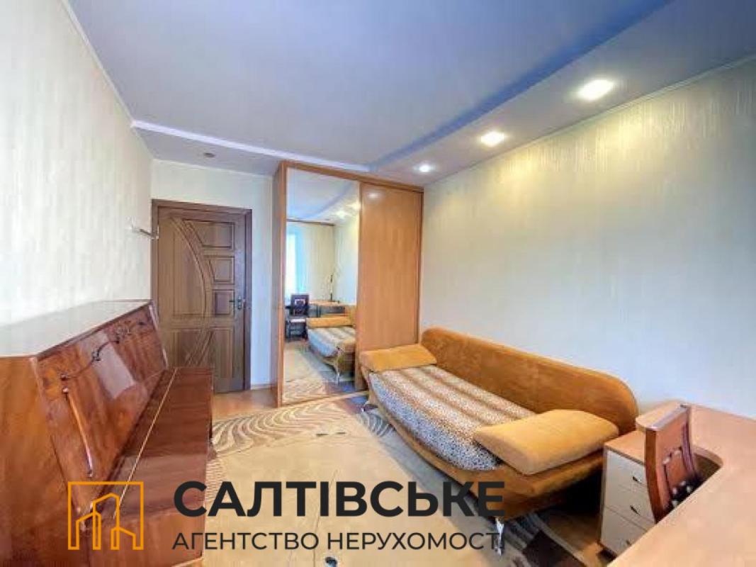 Продаж 3 кімнатної квартири 63 кв. м, Героїв Праці вул. 28