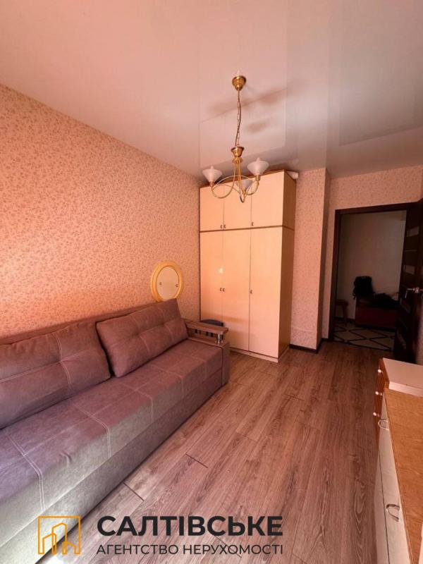 Sale 4 bedroom-(s) apartment 72 sq. m., Akademika Pavlova Street 132в