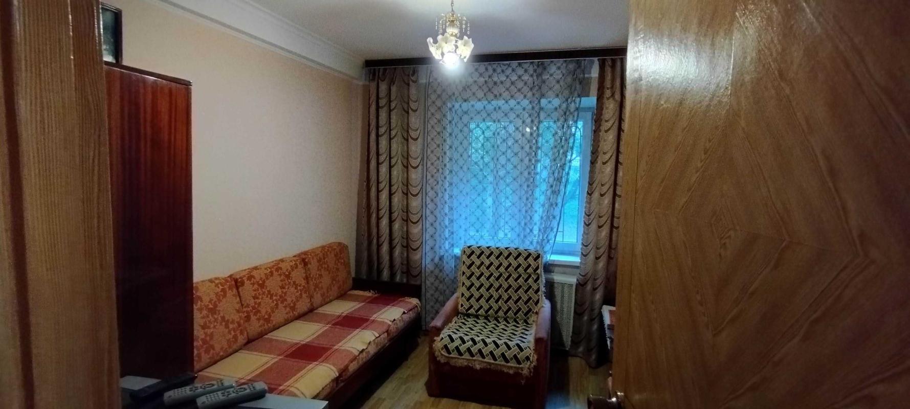 Long term rent 3 bedroom-(s) apartment Kavkazka Street 9