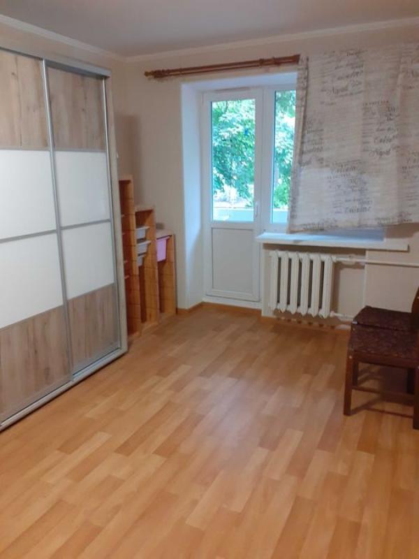 Long term rent 1 bedroom-(s) apartment 23 Serpnya Street 77