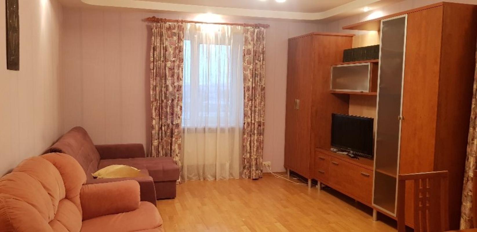 Long term rent 2 bedroom-(s) apartment Beresteiska Avenue (Peremohy Avenue) 105