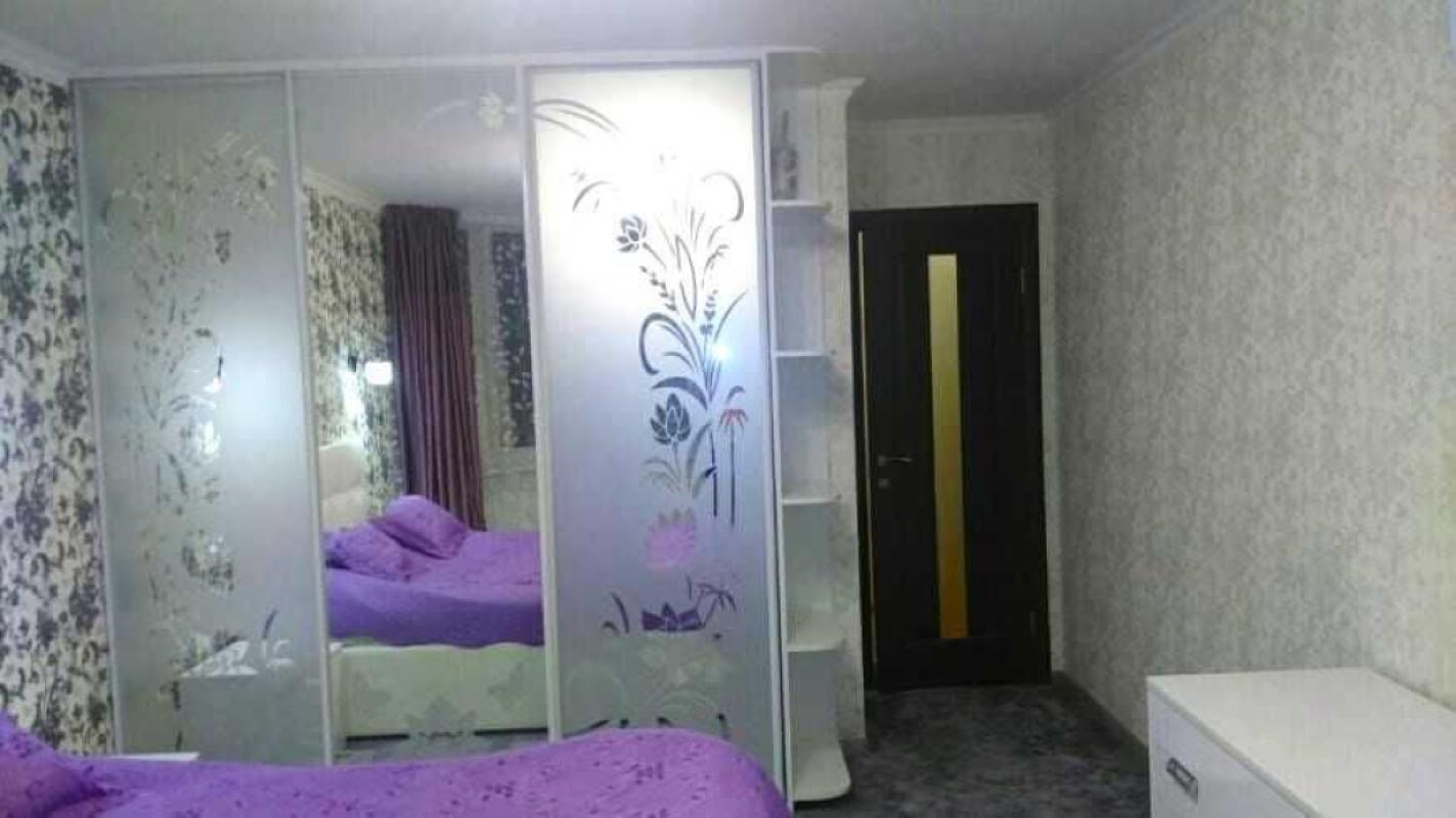 Long term rent 2 bedroom-(s) apartment Verkhovynna Street 41