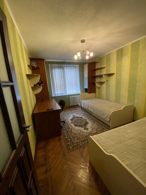 Long term rent 3 bedroom-(s) apartment Derevyanka Street 4а