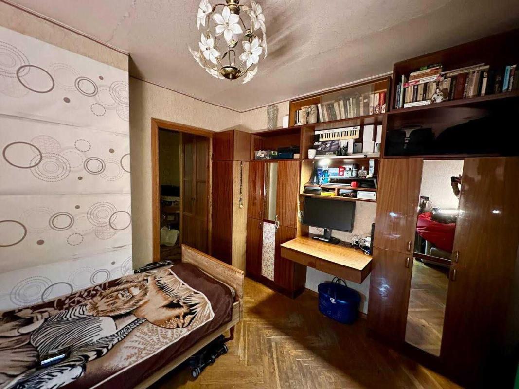 Sale 3 bedroom-(s) apartment 67 sq. m., Otto Shmidta Street 26б