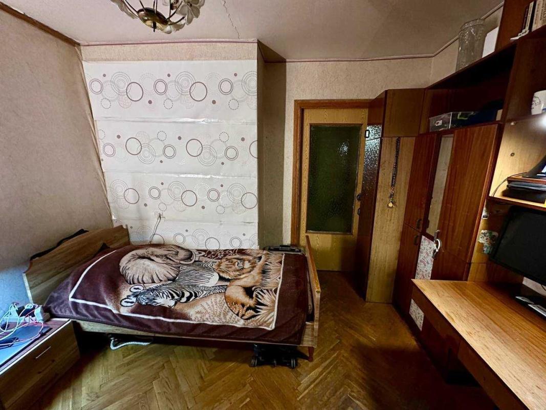 Продажа 3 комнатной квартиры 67 кв. м, Отто Шмидта ул. 26б