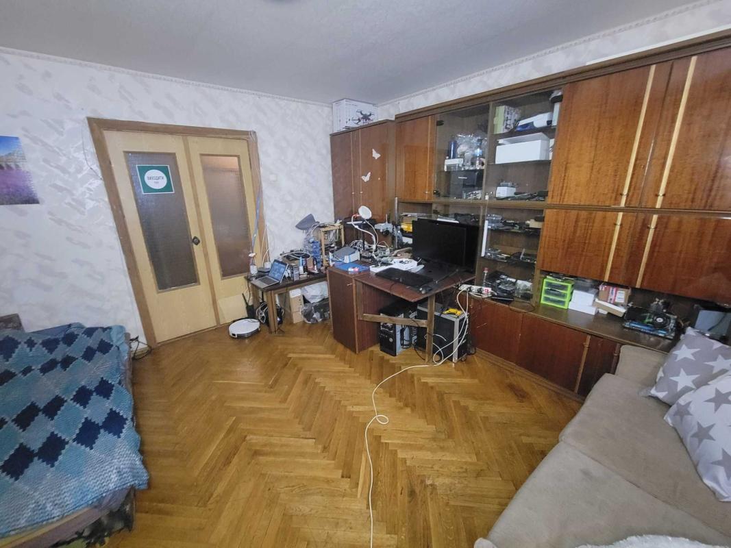 Продаж 3 кімнатної квартири 67 кв. м, Отто Шмідта вул. 26б