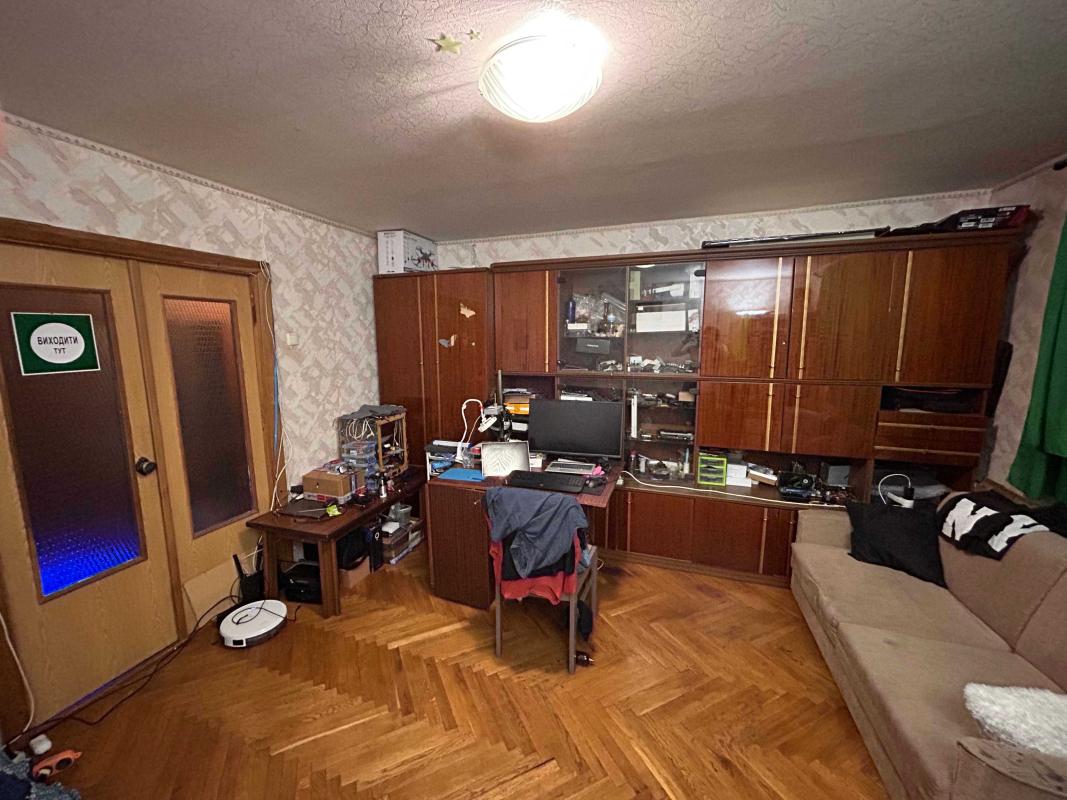 Продажа 3 комнатной квартиры 67 кв. м, Отто Шмидта ул. 26б