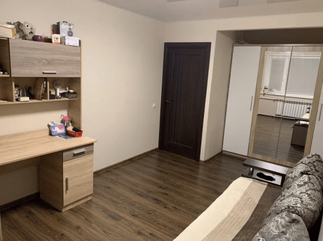 Long term rent 2 bedroom-(s) apartment Traktorobudivnykiv Avenue 89а