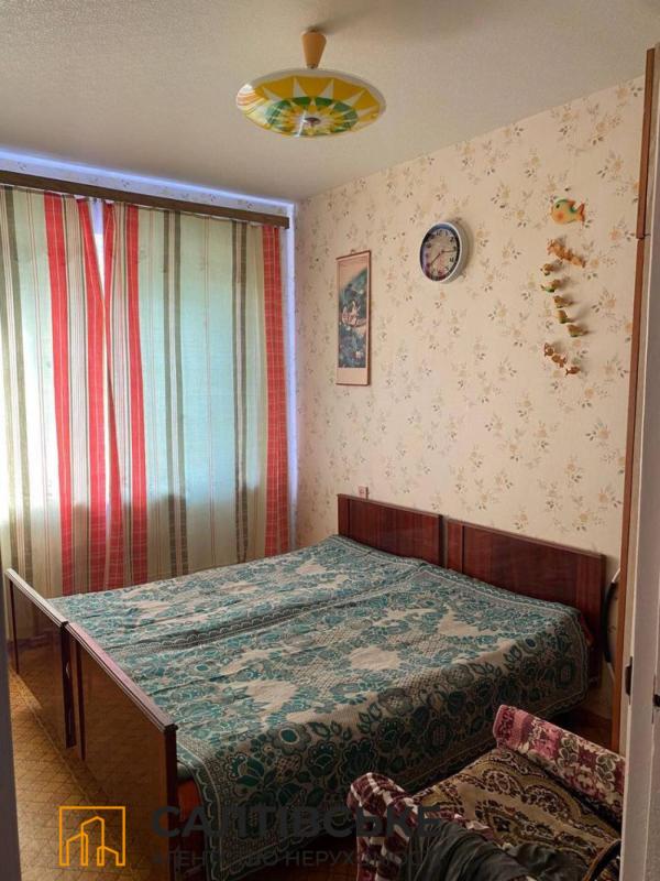 Продаж 2 кімнатної квартири 47 кв. м, Гвардійців-Широнінців вул. 21б