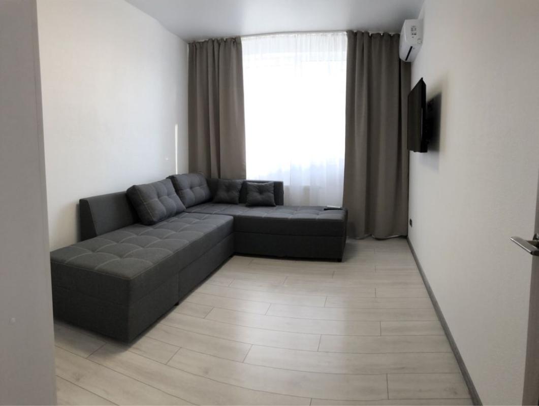 Long term rent 2 bedroom-(s) apartment Revutskoho Street