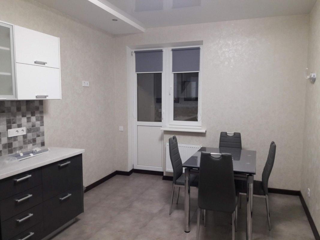 Long term rent 1 bedroom-(s) apartment Mykhaila Maksymovycha Street (Onufriia Trutenka Street) 3д