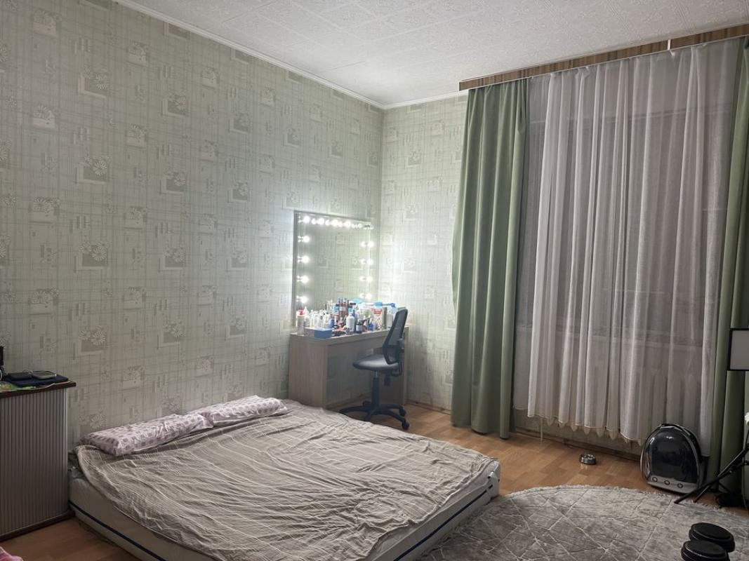 Sale 1 bedroom-(s) apartment 51 sq. m., Urlivska Street 37/16