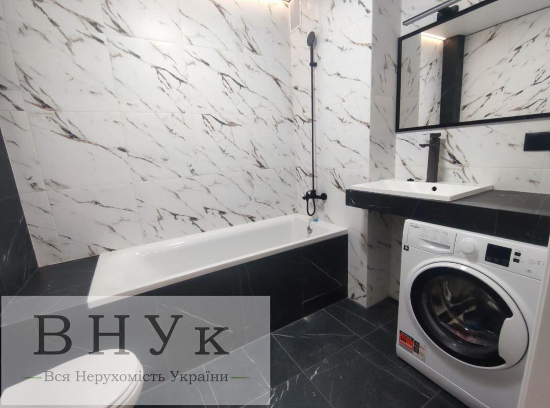 Продаж 3 кімнатної квартири 55 кв. м, Київська вул. 12