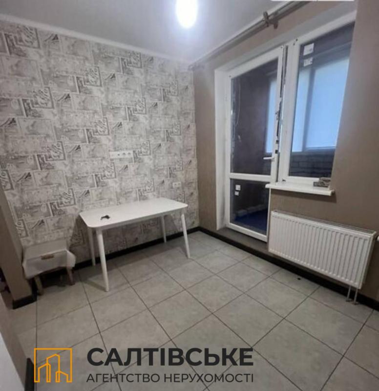 Продаж 1 кімнатної квартири 35 кв. м, Драгоманова вул. 6