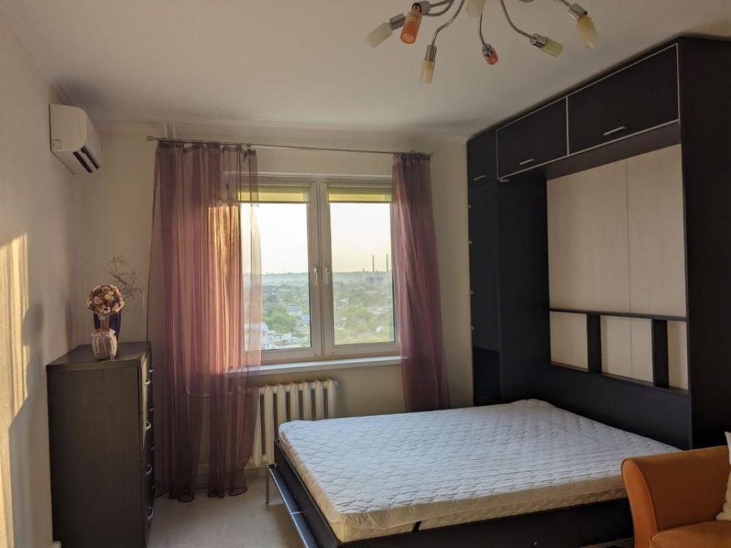 Long term rent 1 bedroom-(s) apartment Grigoriya Vaschenko Street 3