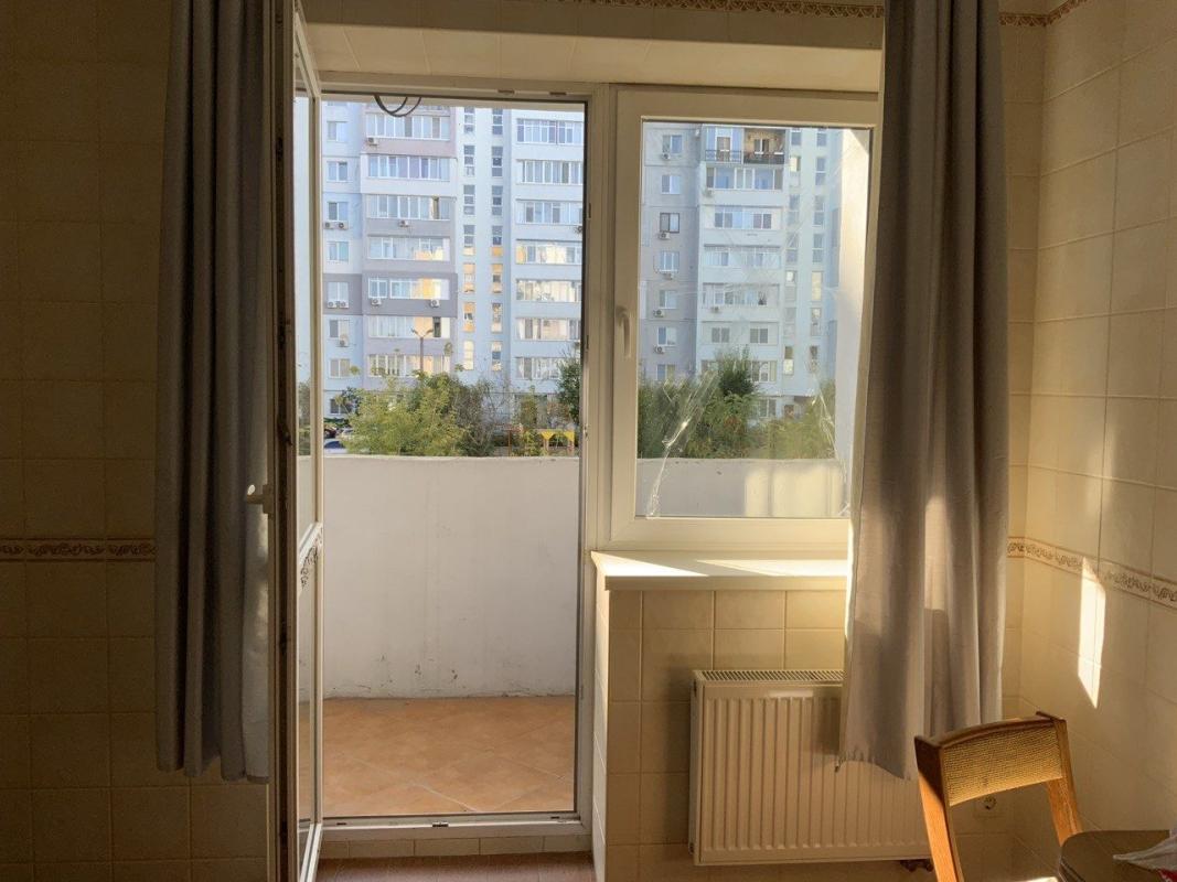 Long term rent 1 bedroom-(s) apartment Peremohy Avenue 66м