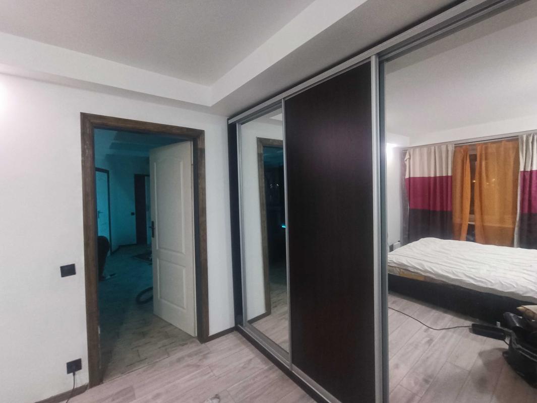 Sale 2 bedroom-(s) apartment 43 sq. m., Entuziastiv Street 17